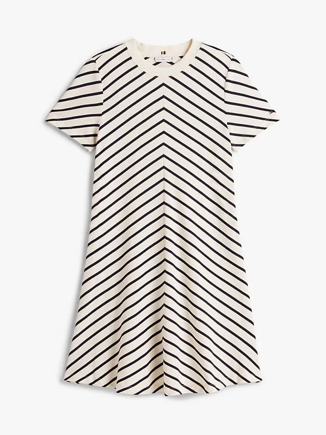 Vestido de punto entrelazado con rayas en forma de chevron Vestido de punto entrelazado con rayas en forma de chevron
