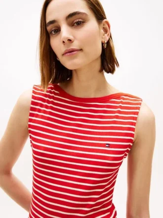 Vestido midi de corte ajustado con rayas y cuello barco