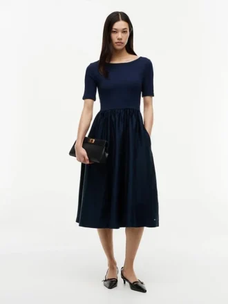 Vestido midi de manga media con mezcla de tejidos