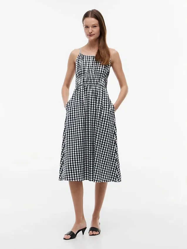 Vestido midi fruncido de mezcla de lino con estampado de cuadros vichy Vestido midi fruncido de mezcla de lino con estampado de cuadros vichy