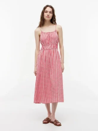 Vestido midi fruncido de mezcla de lino con estampado de cuadros vichy