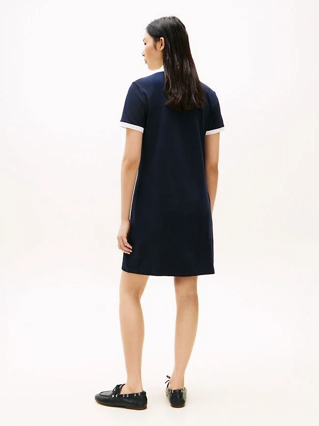 Vestido polo con el logotipo de Hilfiger bordado Vestido polo con el logotipo de Hilfiger bordado