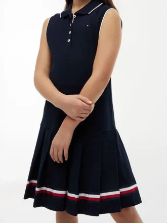 Vestido polo sin mangas con pliegues para niña