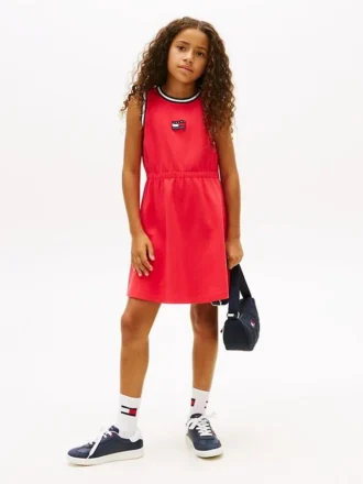 Vestido sin mangas con logotipo de bandera ondulada para niña
