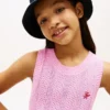 Vestido sin mangas de ganchillo para niña