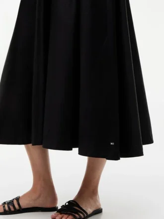 Vestido sin mangas de mezcla de tejidos con botones dorados