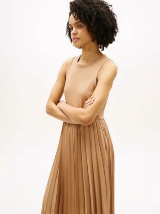 Vestido sin mangas plisado de mezcla de tejidos