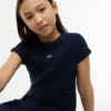 Vestido skater con logotipo de bandera en tonos para niña Vestido skater con logotipo de bandera en tonos para niña