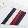 Zapatillas con rayas distintivas y mezcla de piel Zapatillas con rayas distintivas y mezcla de piel