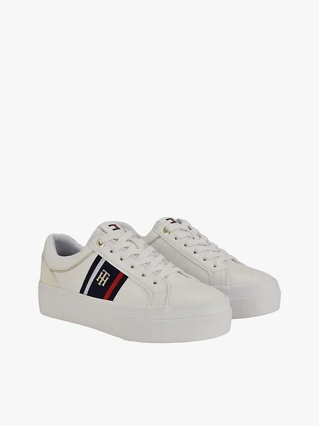 Zapatillas con suela de copa y franja Zapatillas con suela de copa y franja
