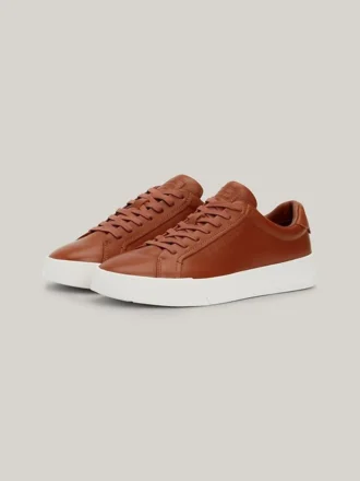 Zapatillas con suela de goma de cuero