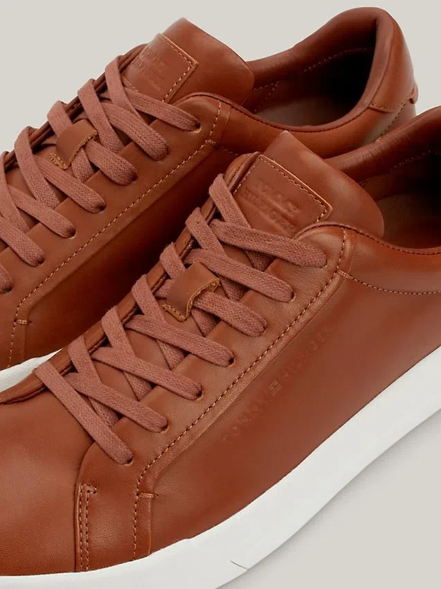 Zapatillas con suela de goma de cuero Zapatillas con suela de goma de cuero