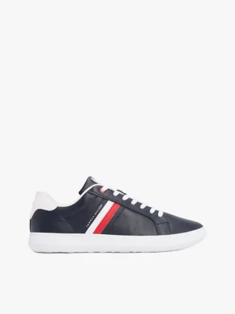 Zapatillas con suela de goma y rayas