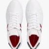 Zapatillas con suela de goma y rayas Zapatillas con suela de goma y rayas
