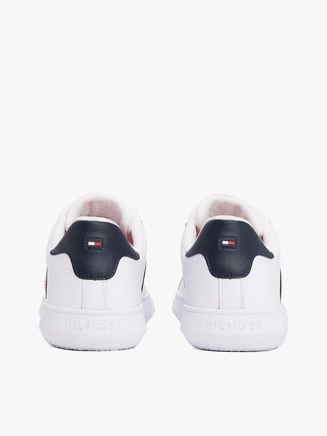 Zapatillas con suela de goma y rayas Zapatillas con suela de goma y rayas