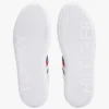 Zapatillas con suela de goma y rayas Zapatillas con suela de goma y rayas