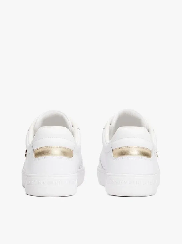 Zapatillas de cancha de piel con detalles metalizados Zapatillas de cancha de piel con detalles metalizados