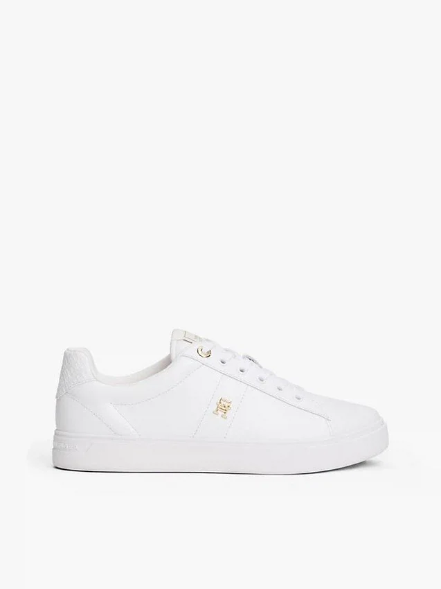 Zapatillas de corte bajo de piel con talón y monograma Zapatillas de corte bajo de piel con talón y monograma