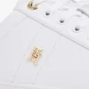 Zapatillas de corte bajo de piel con talón y monograma Zapatillas de corte bajo de piel con talón y monograma