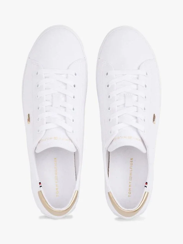 Zapatillas de lona con talón metalizado Zapatillas de lona con talón metalizado