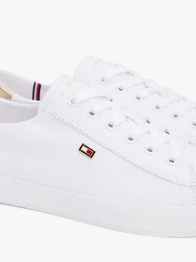 Zapatillas de lona con talón metalizado Zapatillas de lona con talón metalizado