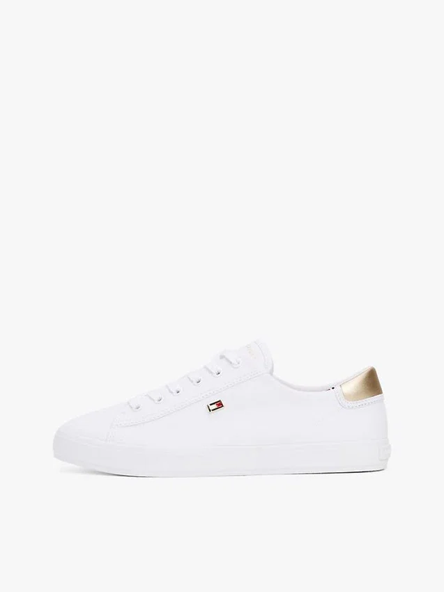Zapatillas de lona con talón metalizado Zapatillas de lona con talón metalizado