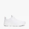 Zapatillas deportivas de estilo runner con materiales mixtos