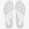 Zapatillas deportivas de estilo runner con materiales mixtos