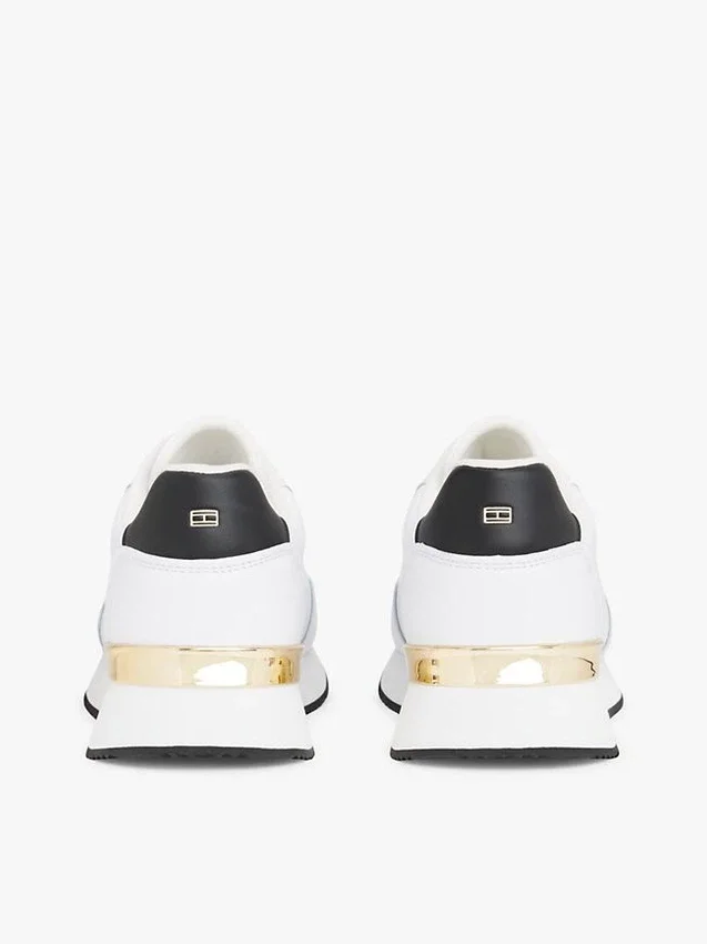 Zapatillas deportivas de piel con detalles metalizados Zapatillas deportivas de piel con detalles metalizados