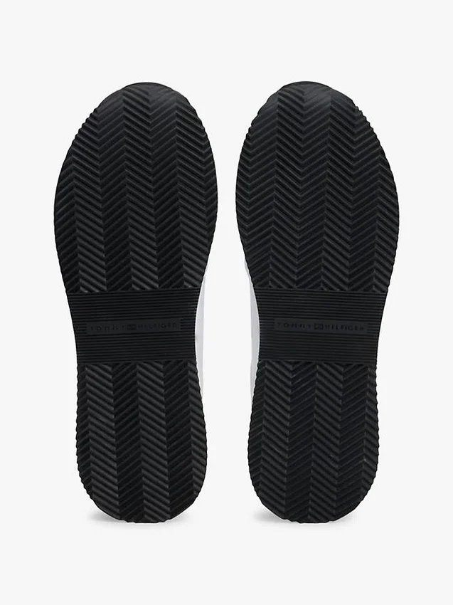 Zapatillas deportivas de piel con detalles metalizados Zapatillas deportivas de piel con detalles metalizados