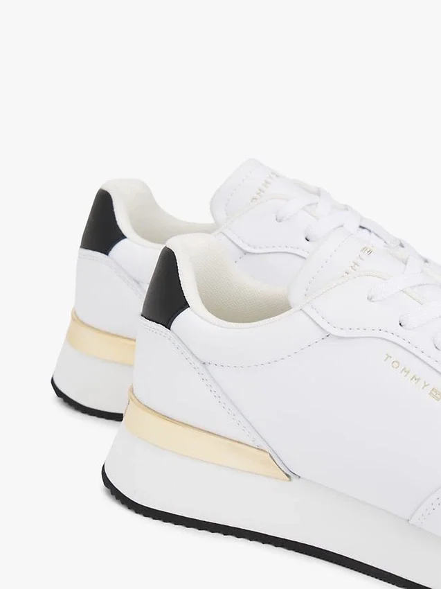 Zapatillas deportivas de piel con detalles metalizados Zapatillas deportivas de piel con detalles metalizados