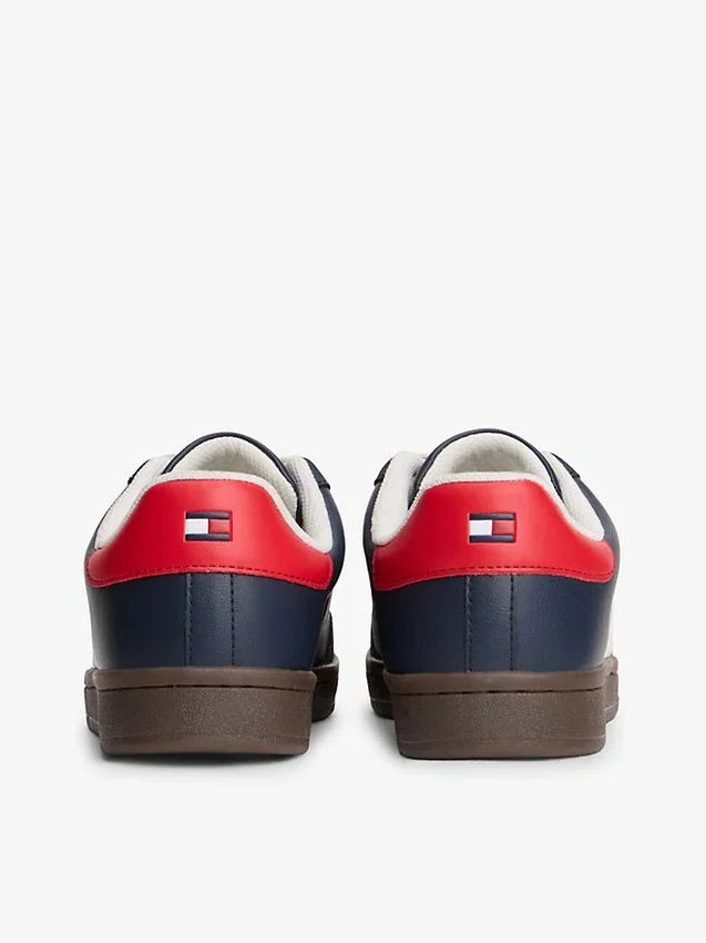 Zapatillas skater con logo Hilfiger en mezcla de materiales Zapatillas skater con logo Hilfiger en mezcla de materiales