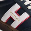 Zapatillas skater con logo Hilfiger en mezcla de materiales Zapatillas skater con logo Hilfiger en mezcla de materiales